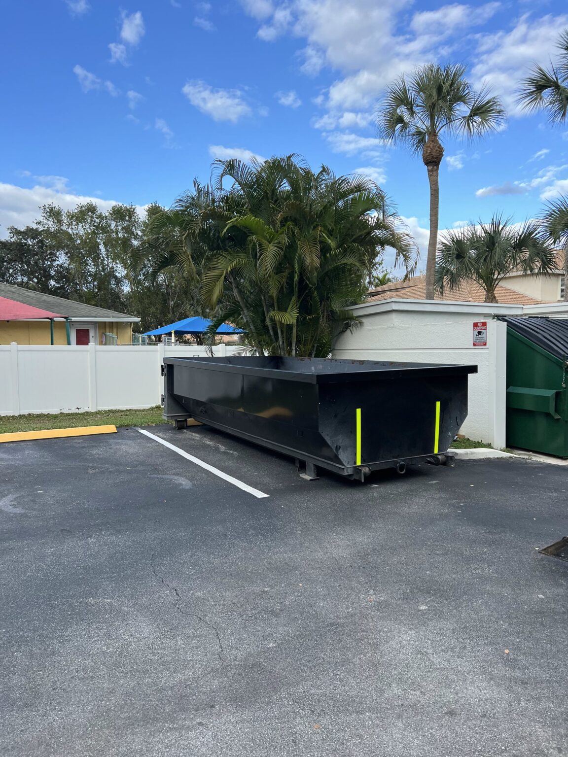 15-Yard Roll-off Dumpster: The Perfect Fit for Your Project